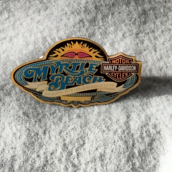 Harley-Davidson Myrtle Beach Pin - Blue and Gold - Picture 1 of 2